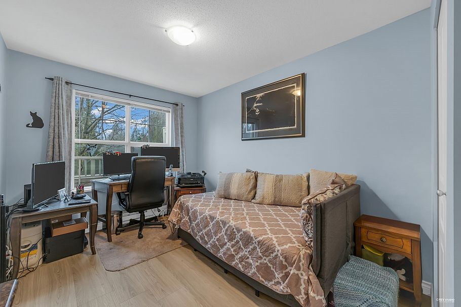 202 960 Lynn Valley Road North Vancouver, BC - 18