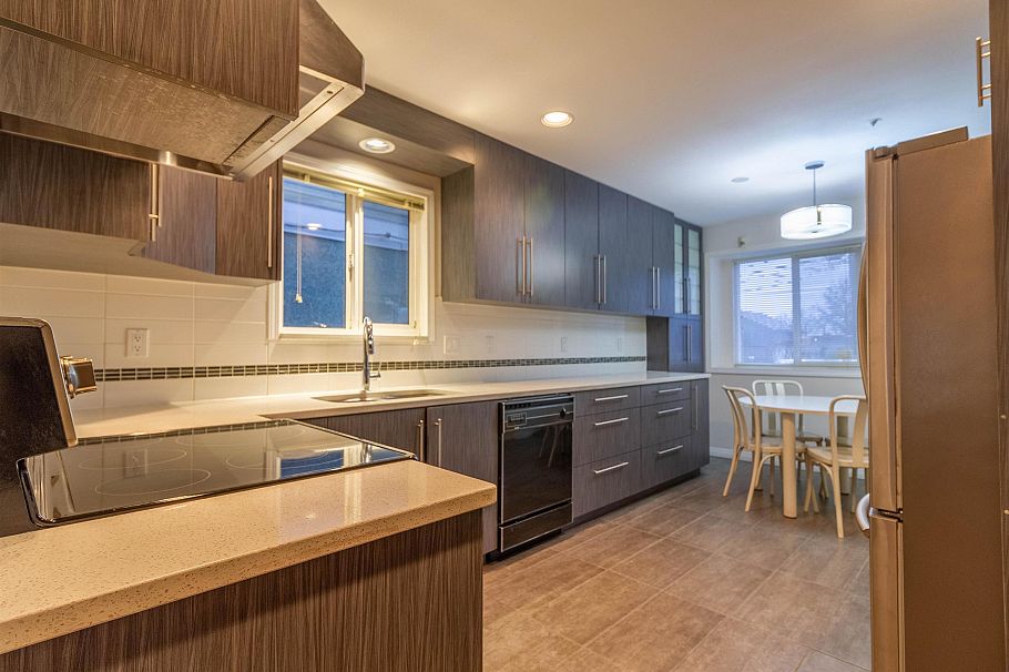 2468 E 4th Avenue Vancouver, BC - 6