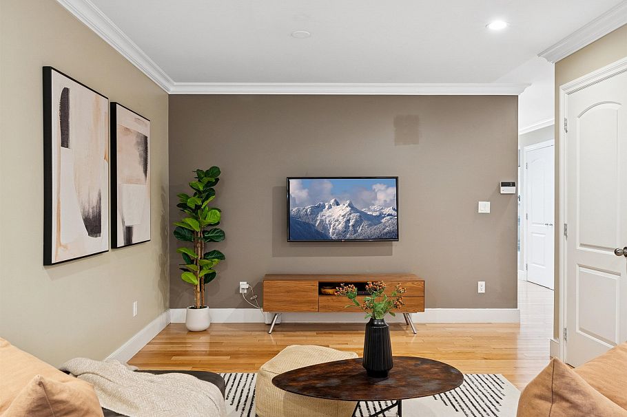 353 E 5th Street North Vancouver, BC - 15