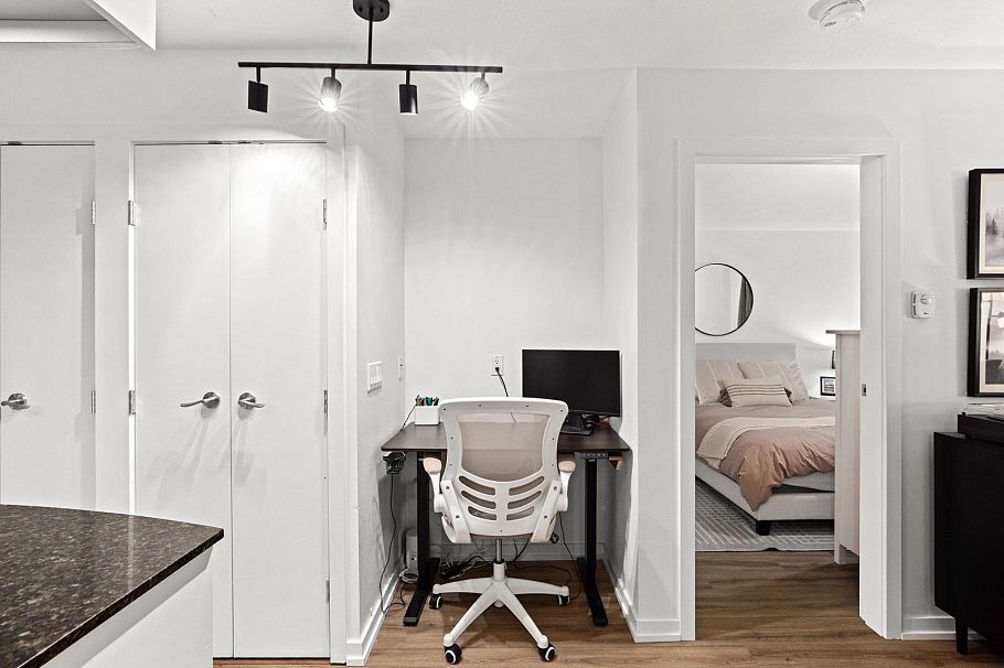 807 683 W Victoria Park North Vancouver, BC - 11