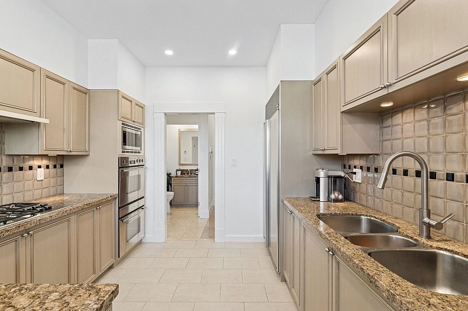 103 323 Jervis Street Vancouver, BC - 10