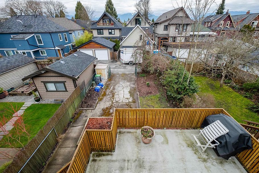 1021 E 14th Avenue Vancouver, BC - 21