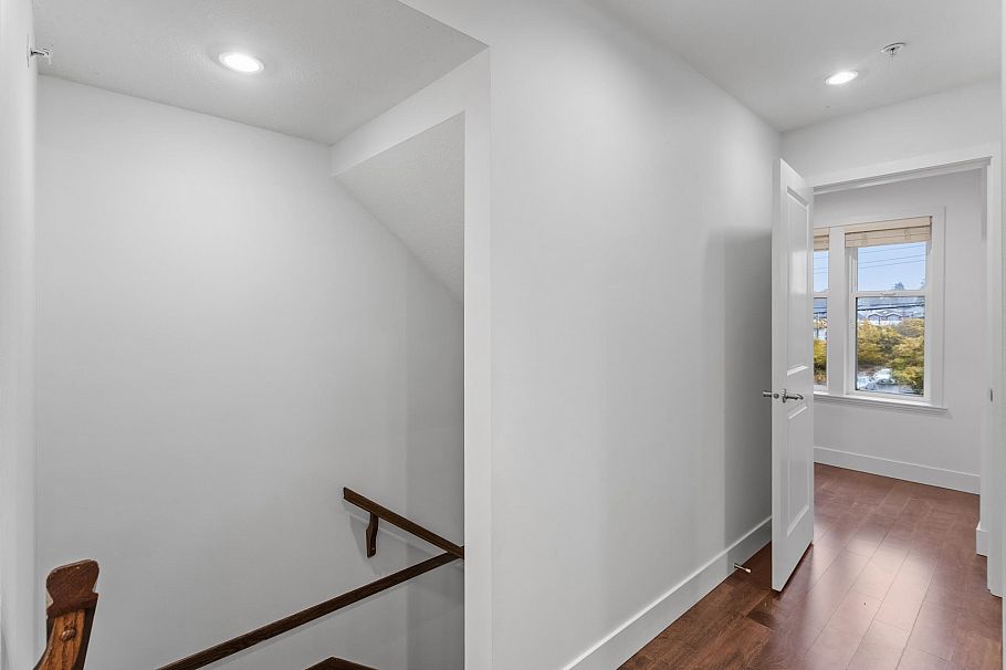 4463 Welwyn Street Vancouver, BC - 14