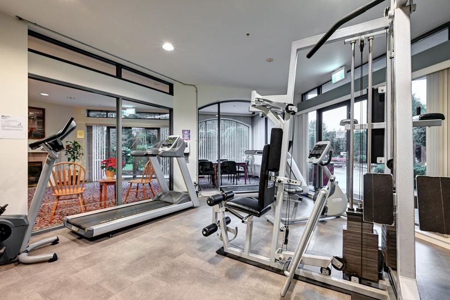 305 4425 Halifax Street Burnaby, BC - 18