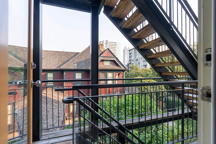 2 1116 Bute Street Vancouver, BC - 24