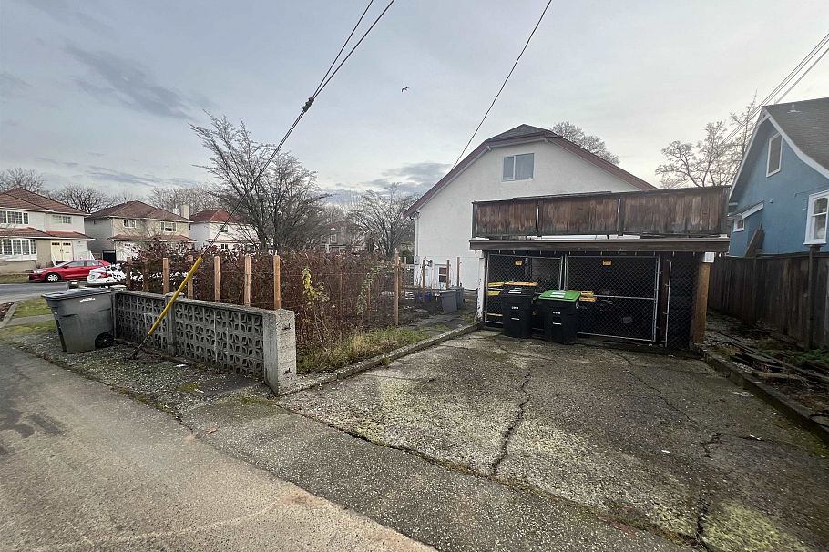 1311 Kamloops Street Vancouver, BC - 26