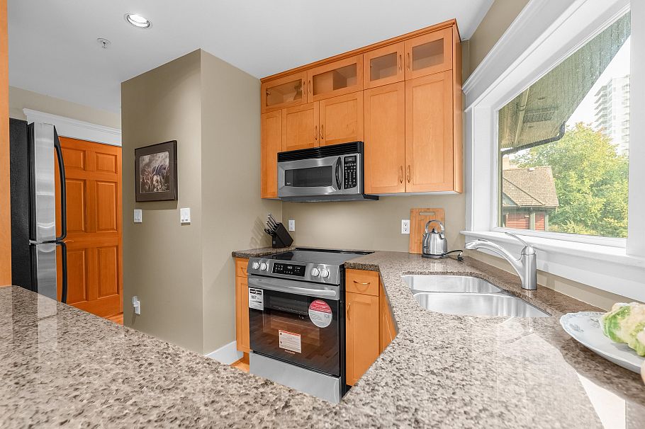 2 1116 Bute Street Vancouver, BC - 9