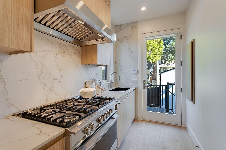 7176 East Boulevard Vancouver, BC - 9