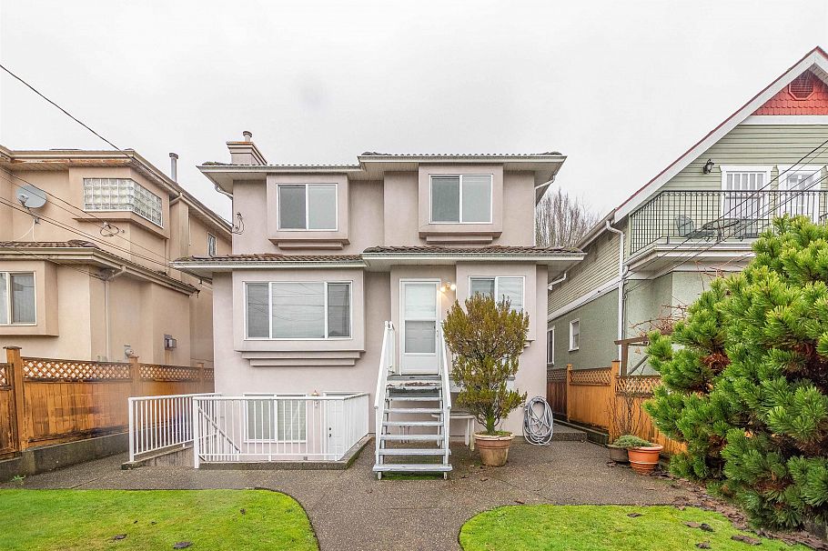 2468 E 4th Avenue Vancouver, BC - 37