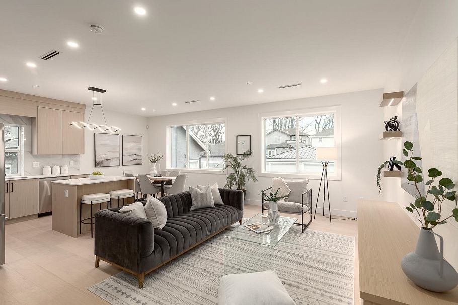 2 3506 E Pender Street Vancouver, BC - 1