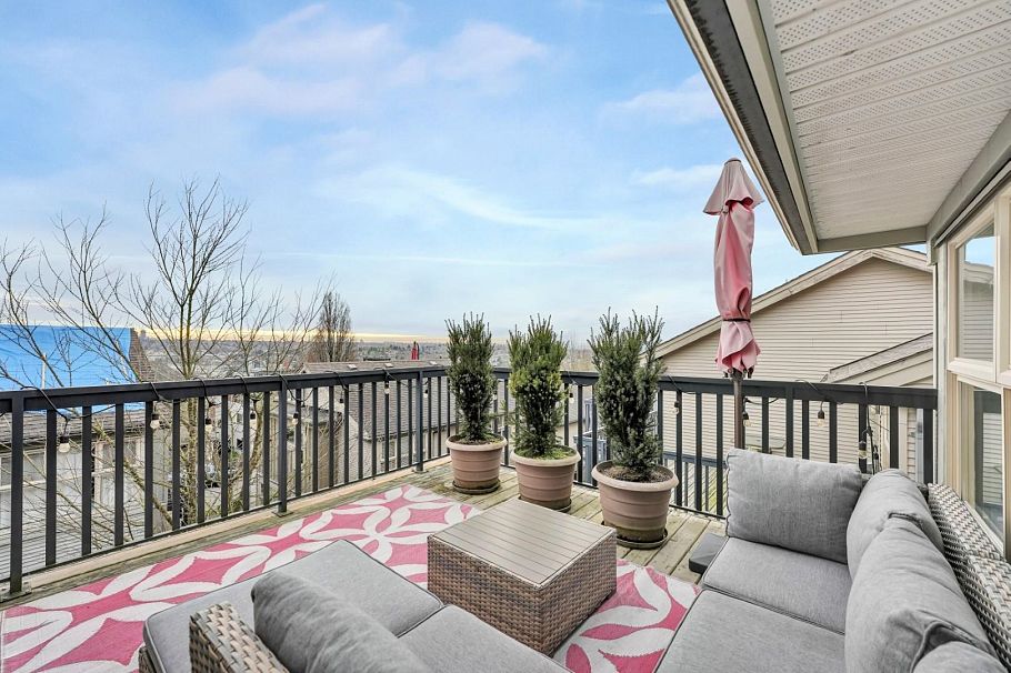 36 3855 Pender Street Burnaby, BC - 27