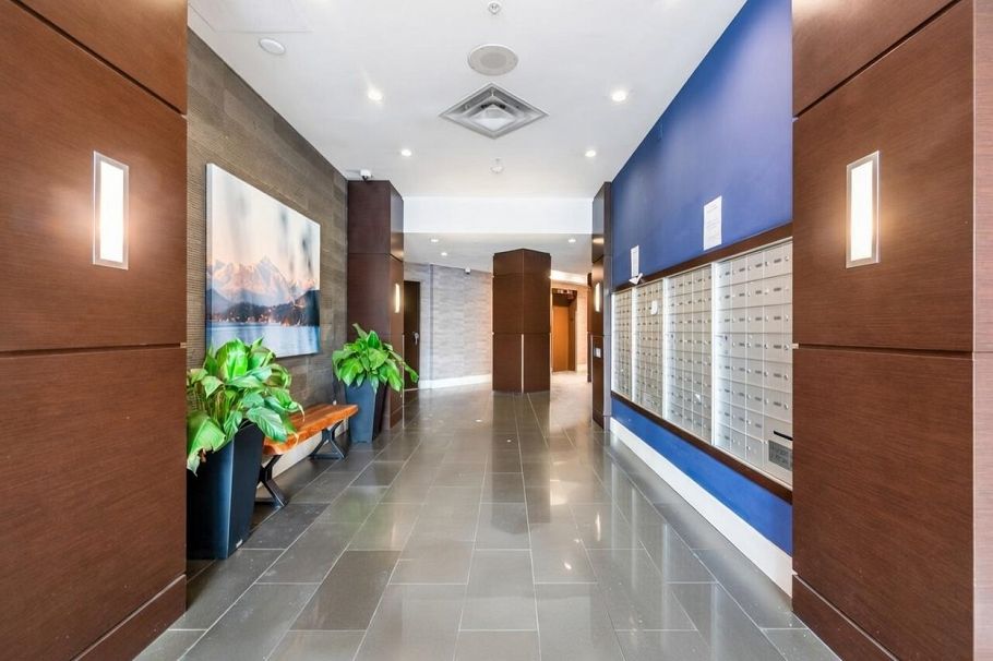 1606 1212 Howe Street Vancouver, BC - 17