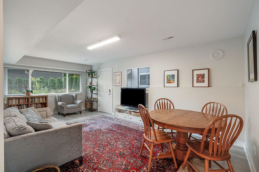 625 Seymour Court North Vancouver, BC - 25