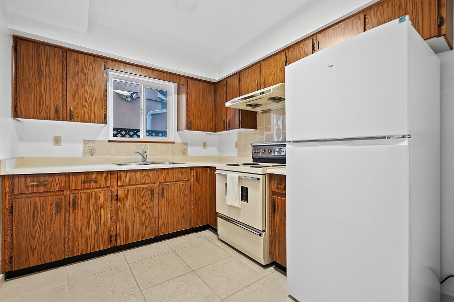 1181 E 24th Avenue Vancouver, BC - 28