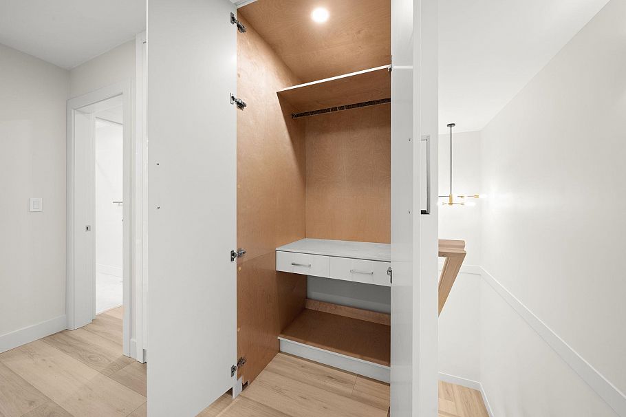 3 3881 Hurst Street Burnaby, BC - 18