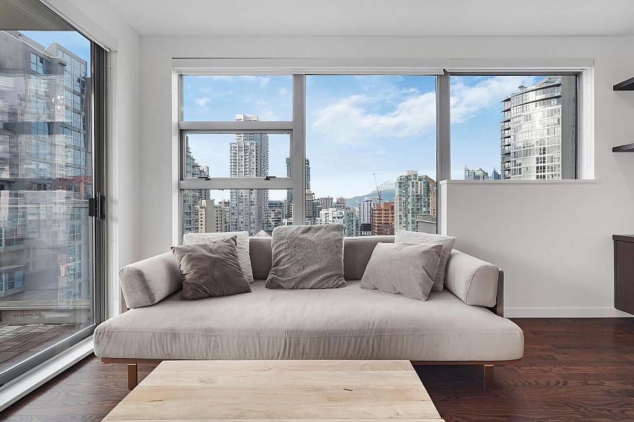 2404 1225 Richards Street Vancouver, BC - 2