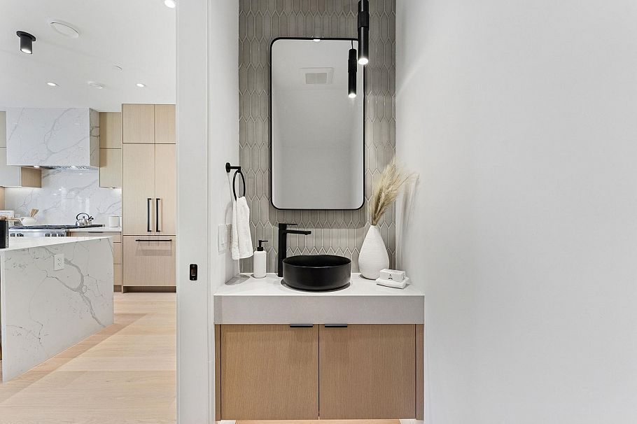 2 3036 W 14th Avenue Vancouver, BC - 9