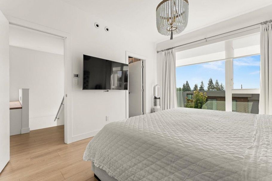 66 3597 Malsum Drive North Vancouver, BC - 16