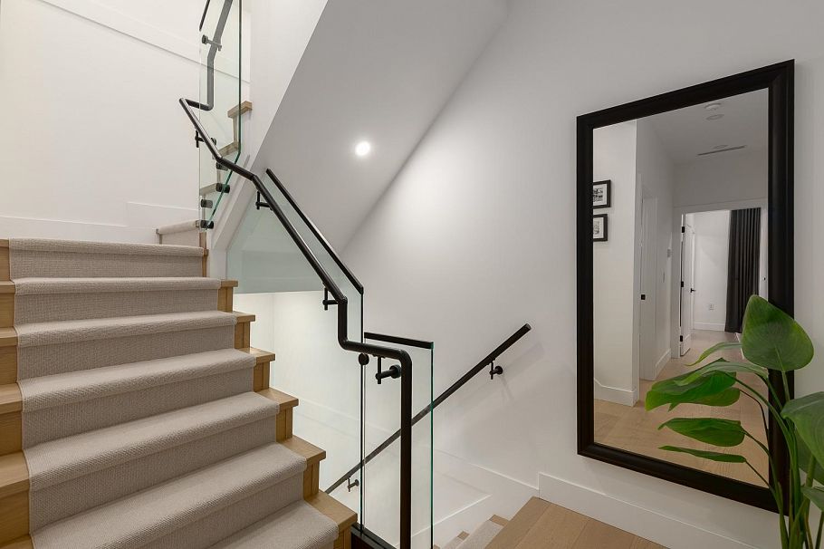 959 E 13th Avenue Vancouver, BC - 14