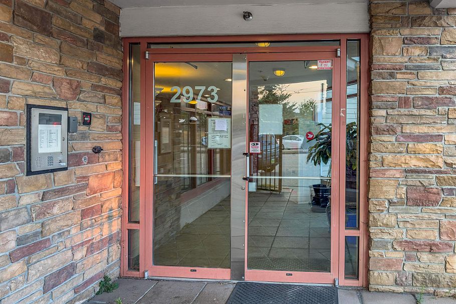 102 2973 Kingsway Vancouver, BC - 2