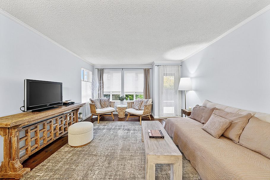 104 1551 W 11th Avenue Vancouver, BC - 9