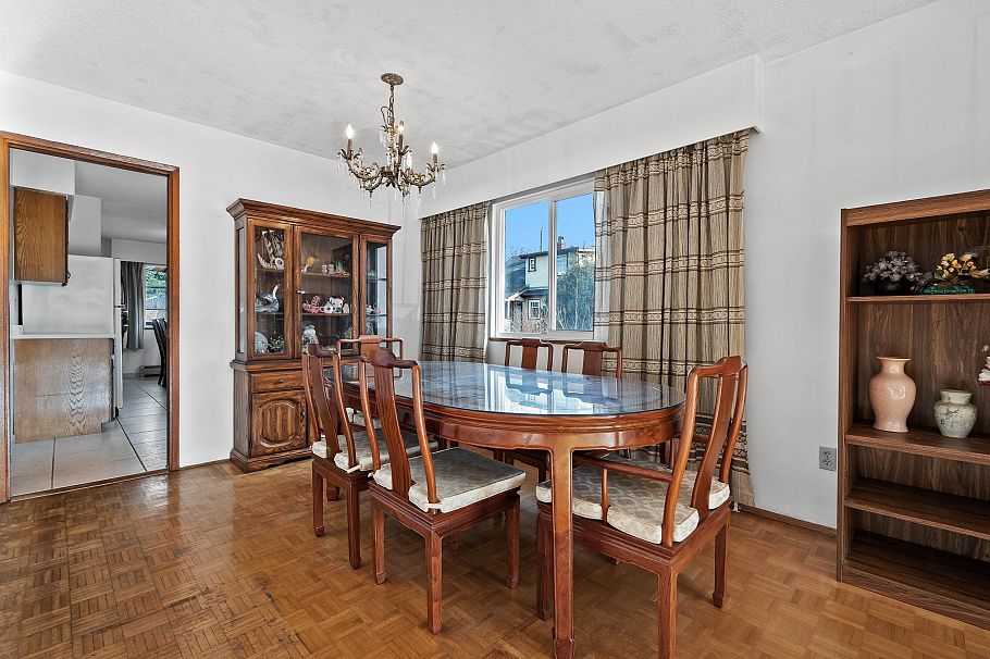 1181 E 24th Avenue Vancouver, BC - 10