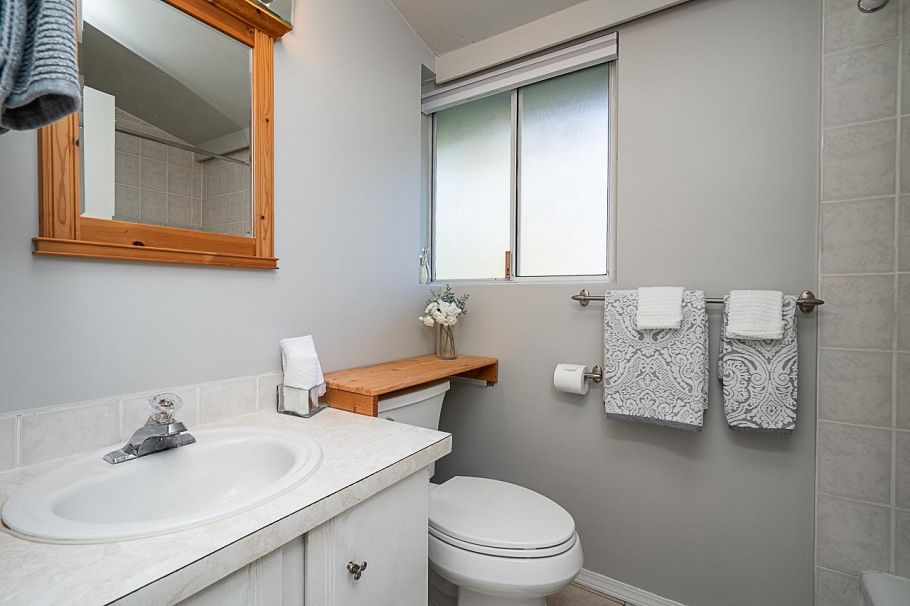 4862 Queensland Road Vancouver, BC - 23