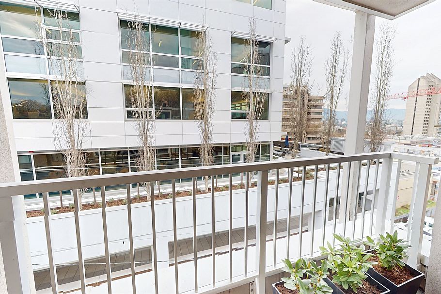 403 985 W 10th Avenue Vancouver, BC - 12