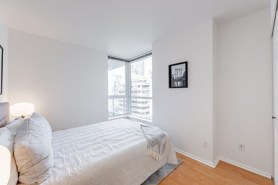 604 1420 W Georgia Street Vancouver, BC - 11