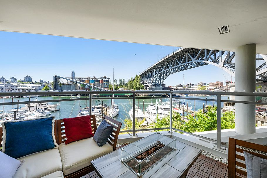 203 628 Kinghorne Mews Vancouver, BC - 20