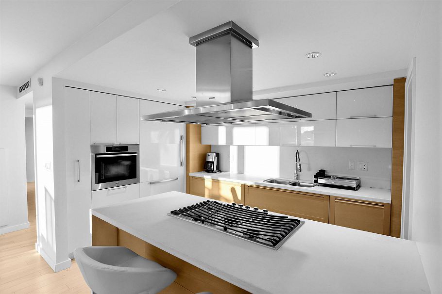 305 8 Smithe Mews Vancouver, BC - 6