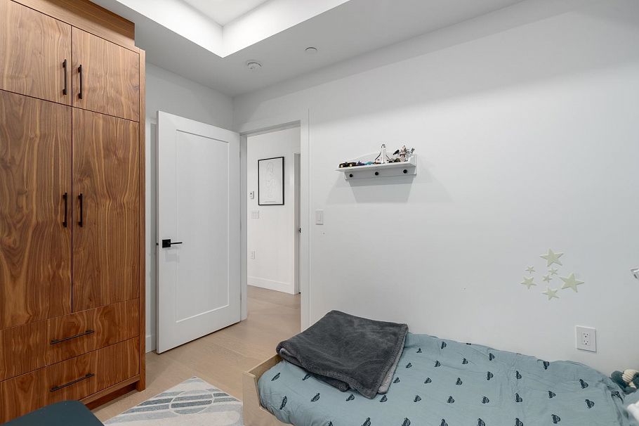 959 E 13th Avenue Vancouver, BC - 19