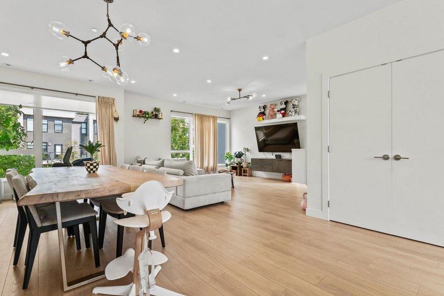 66 3597 Malsum Drive North Vancouver, BC - 6