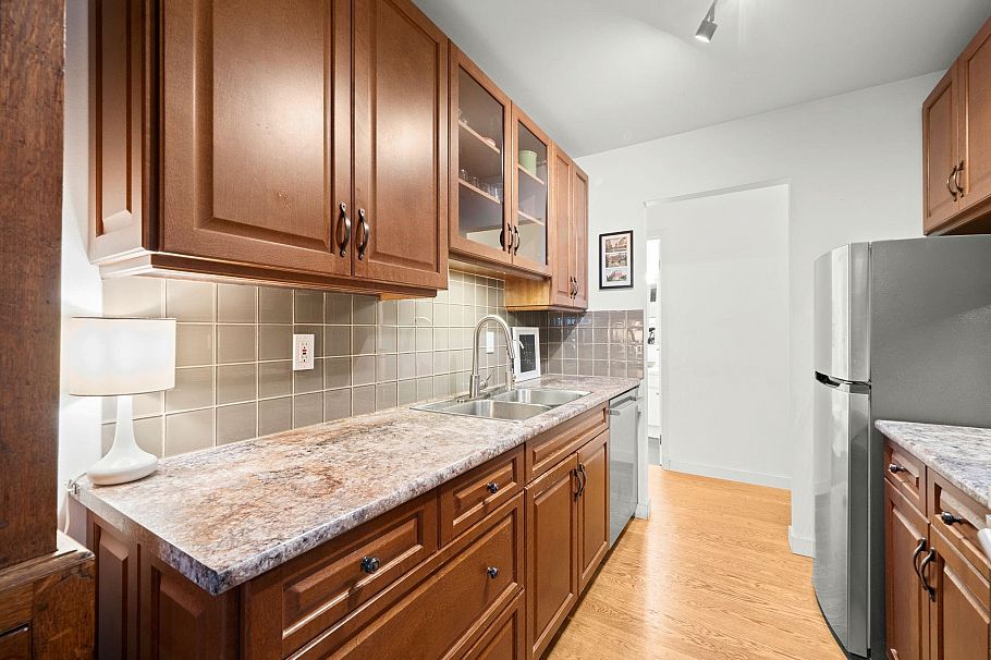 304 319 E 7th Avenue Vancouver, BC - 8