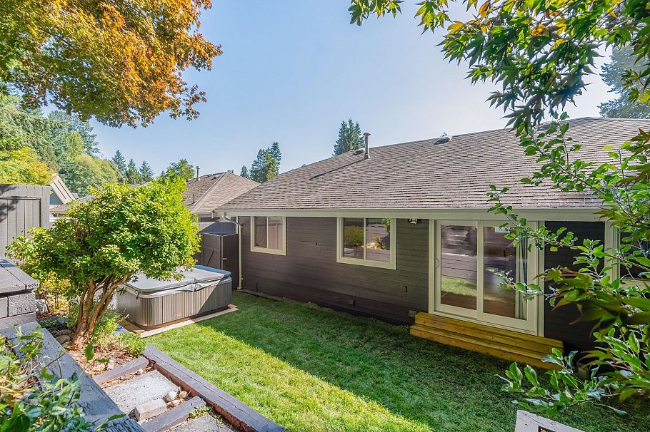 625 Seymour Court North Vancouver, BC - 37