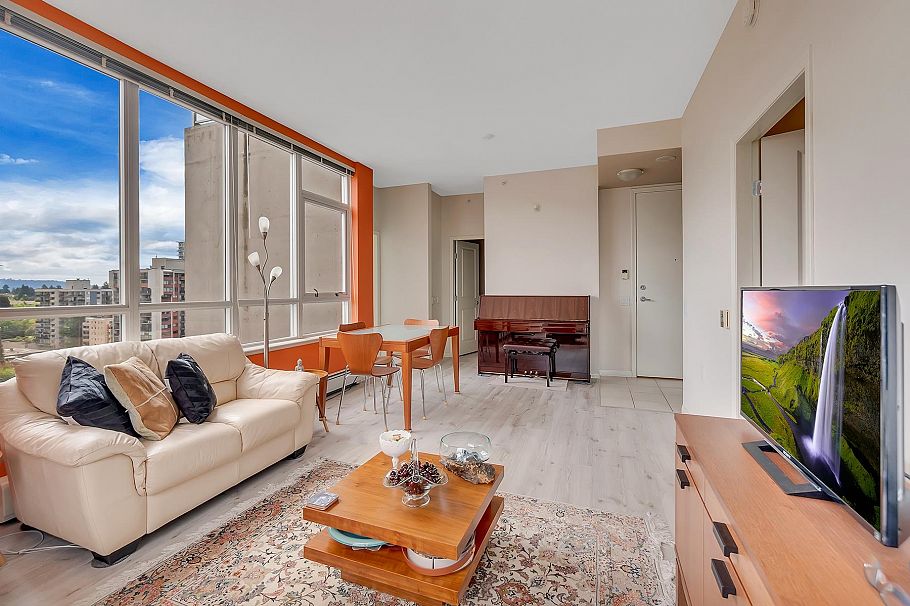 1403 120 W 16th Street North Vancouver, BC - 7