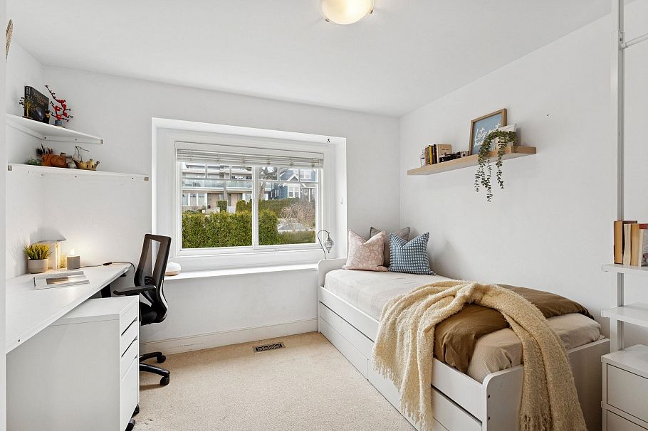 353 E 5th Street North Vancouver, BC - 24