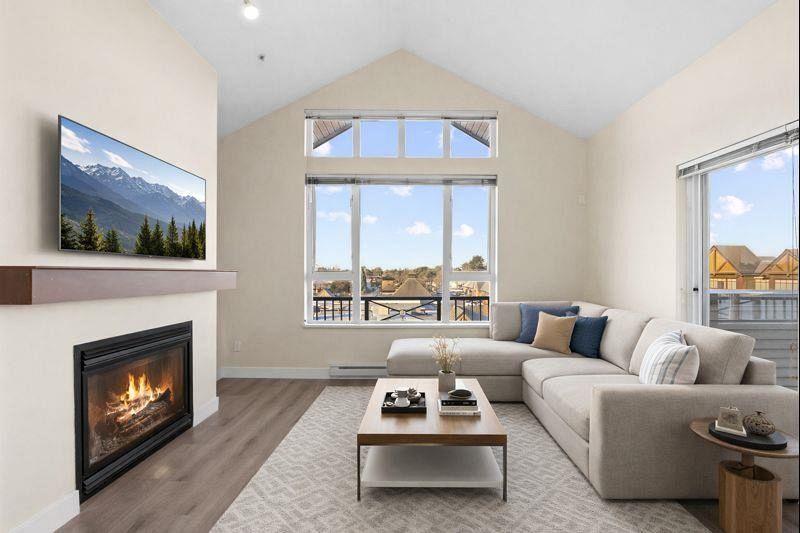 417 7089 Mont Royal Square Vancouver, BC - 1