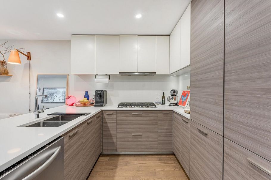 203 3456 Commercial Street Vancouver, BC - 4