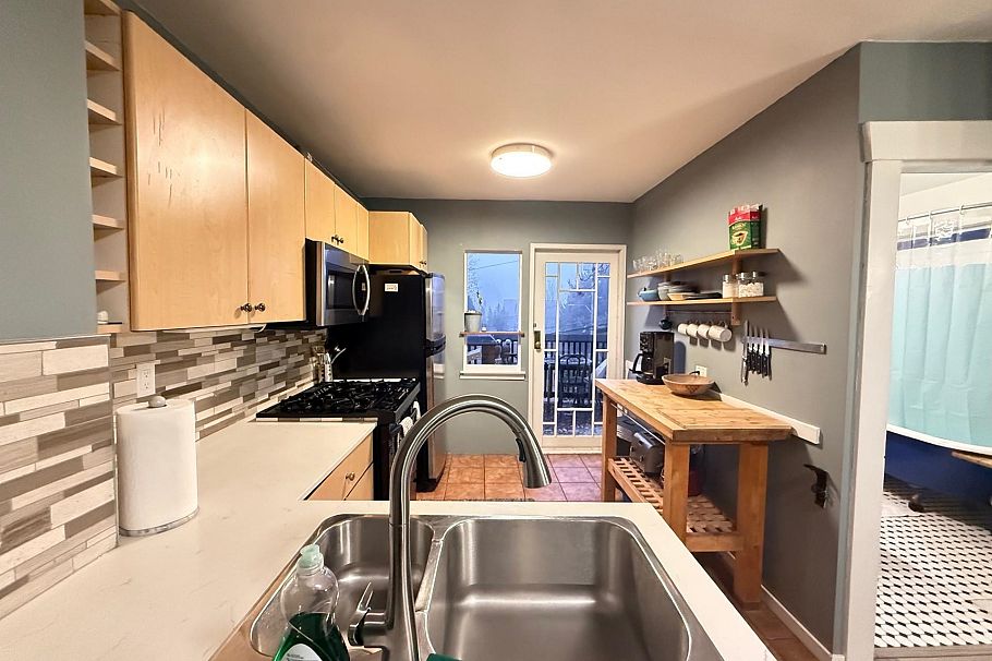 2029 COLLINGWOOD STREET, Vancouver BC V6R 3K7 Vancouver, BC - 2