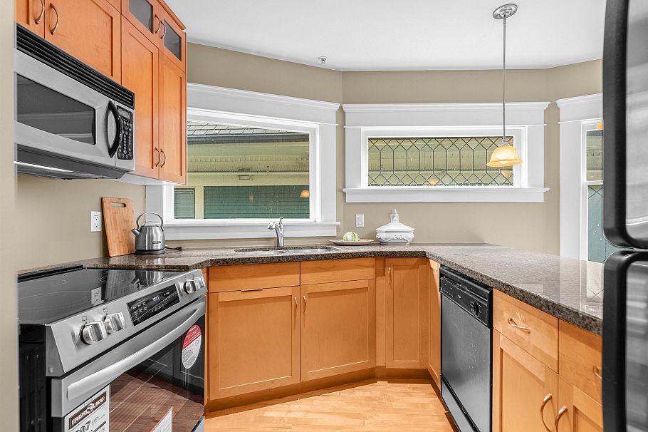 2 1116 Bute Street Vancouver, BC - 8