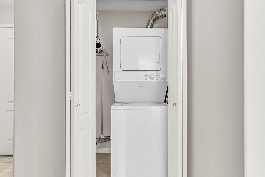 413 2059 Chesterfield Avenue North Vancouver, BC - 28