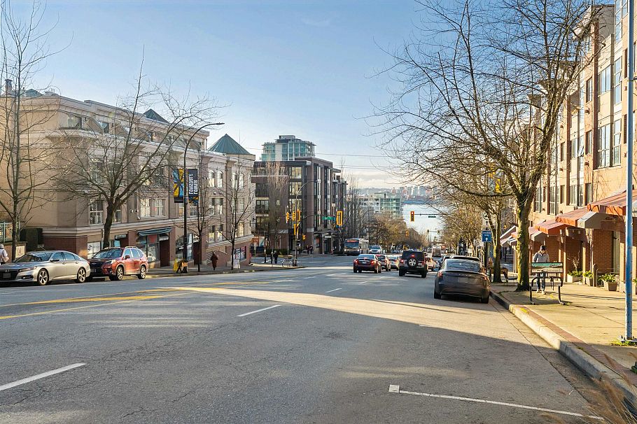 C3 332 Lonsdale Avenue North Vancouver, BC - 17