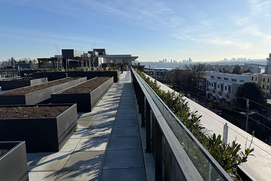 419 422 E 3rd Street North Vancouver, BC - 21