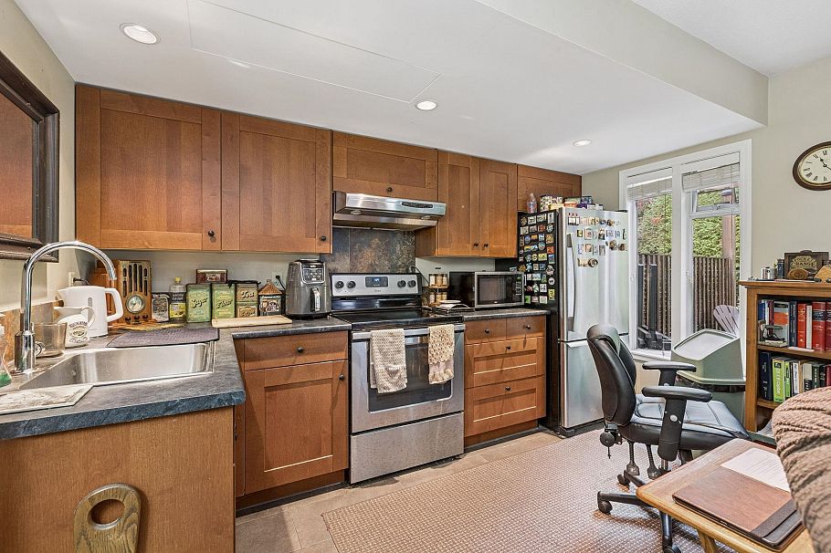 950 Roche Point Drive North Vancouver, BC - 20