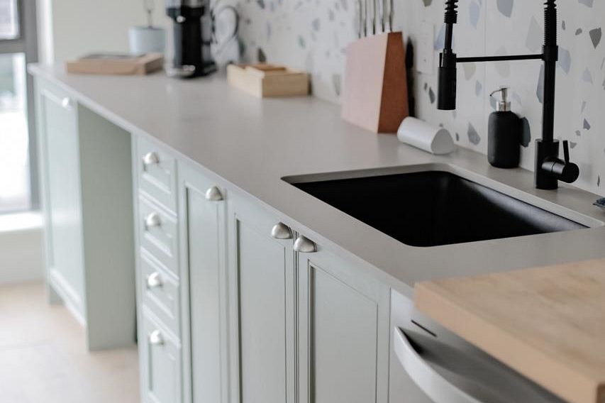 1701 1723 Alberni Street Vancouver, BC - 2