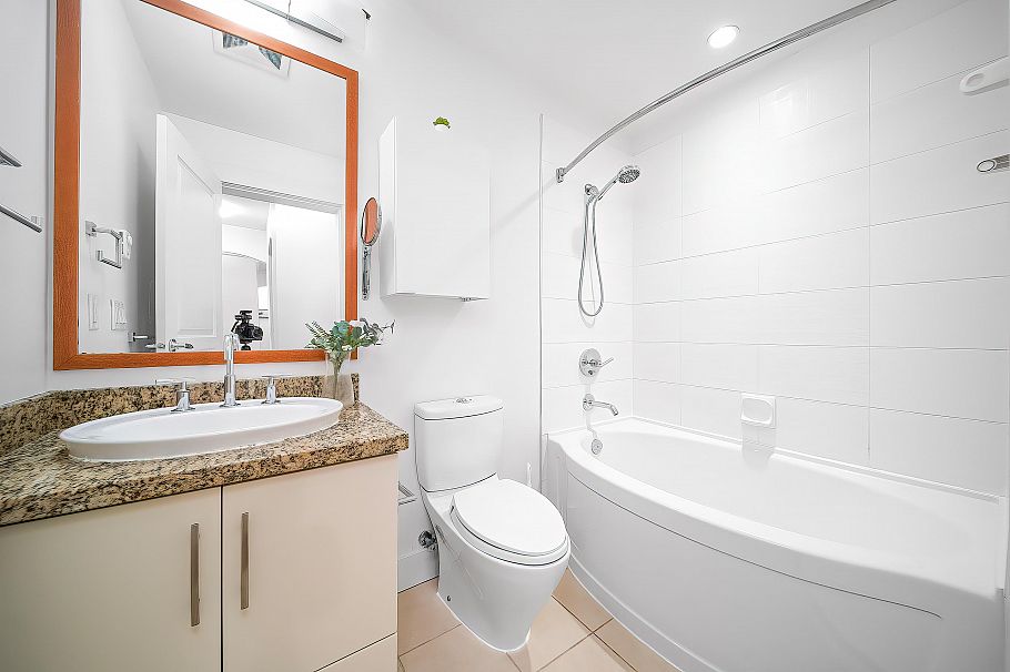 212 6333 Larkin Drive Vancouver, BC - 20