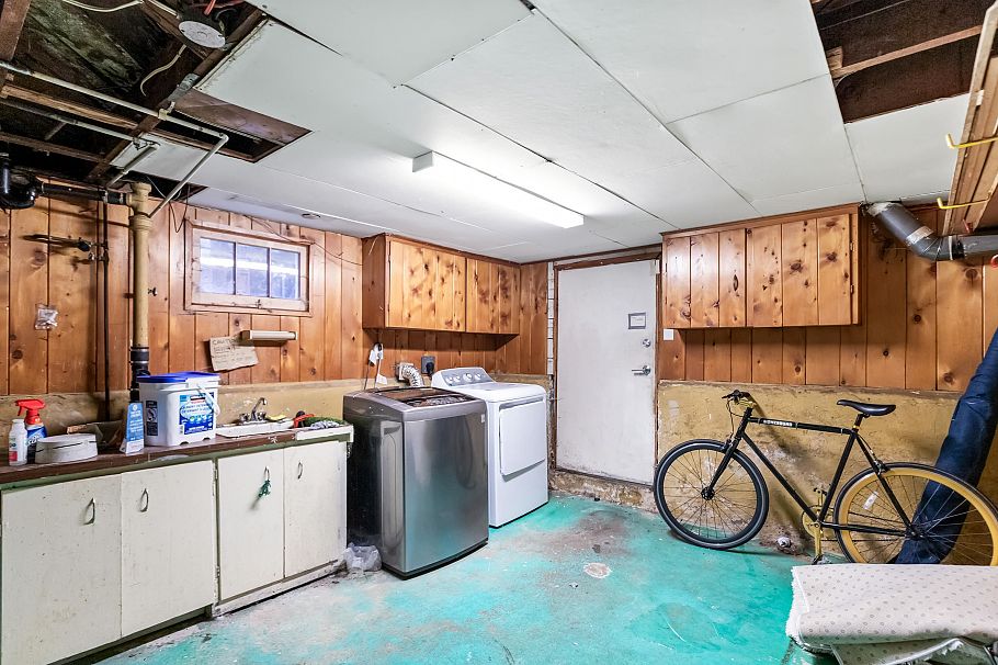 2846 W 8th Avenue Vancouver, BC - 29