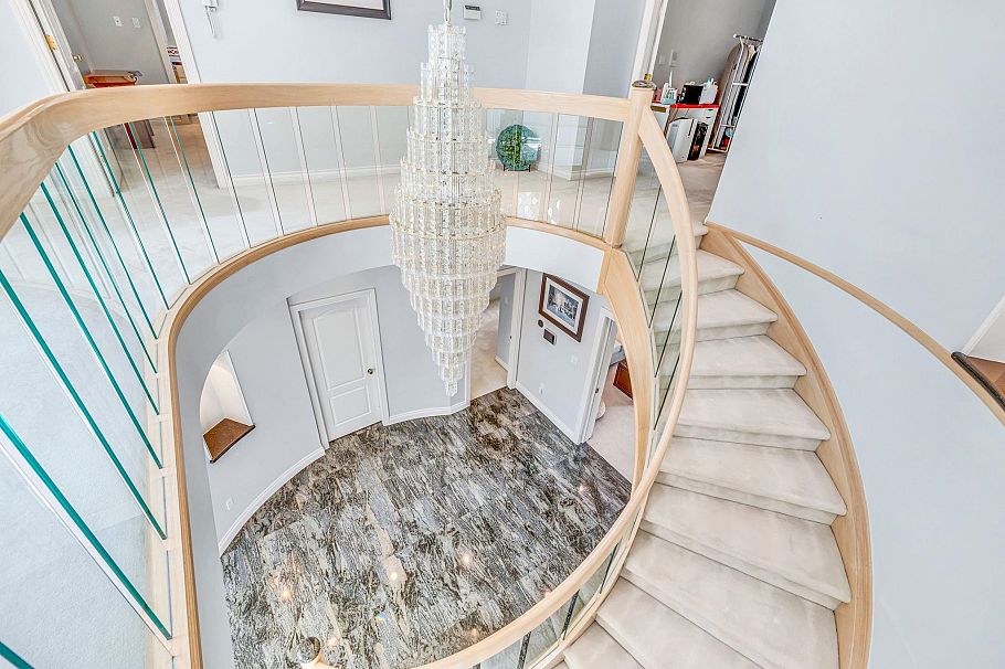 1569 W 35th Avenue Vancouver, BC - 3