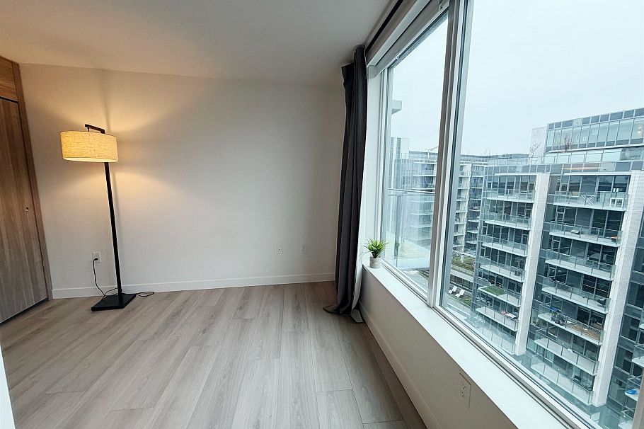 1385 8608 Hazelbridge Way Richmond, BC - 11